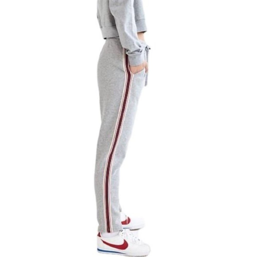 Tna High Rise The Iconic Sweatpant Fleece sweatpant with side stripe